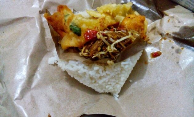 sego banting cak san, kuliner malam paling joss di malang, Daftar Harga Menu, Daftar Harga Minuman, Jalan Menuju Lokasi, Asal Usul Sego Banting, Keistimewaan 