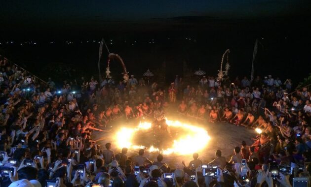 sejarah singkat tari kecak bali