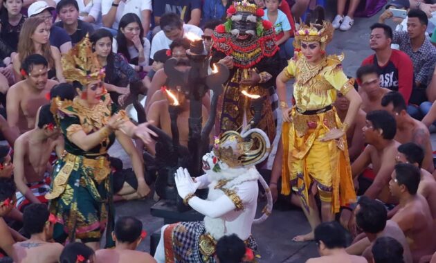sejarah singkat tari kecak bali