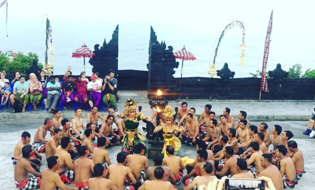 sejarah singkat tari kecak bali
