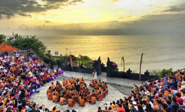 sejarah singkat tari kecak bali