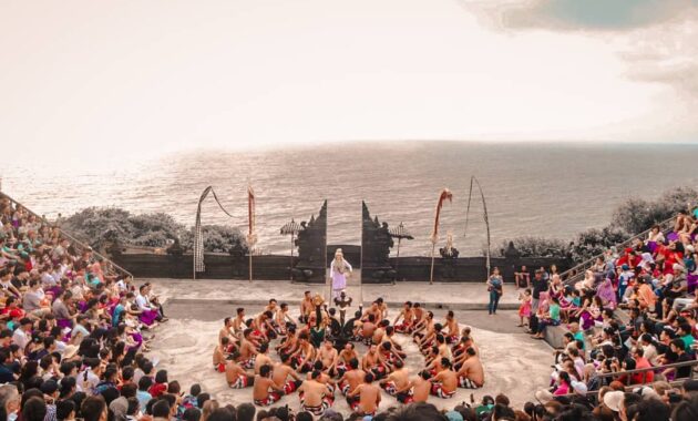 sejarah singkat tari kecak bali