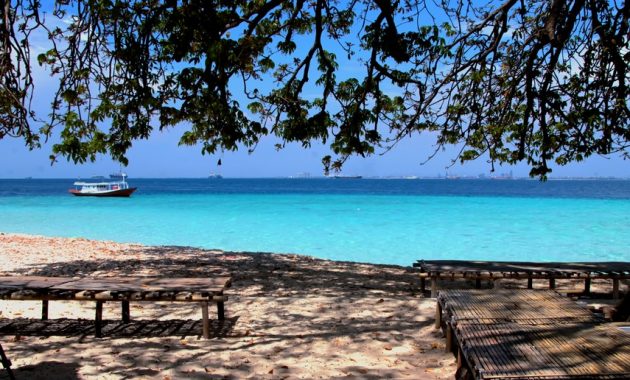 selain losari, ini daftar pantai di makassar yang akan bikin kamu pengen balik lagi