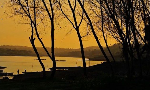 selfie maksimal di waduk pondok ngawi