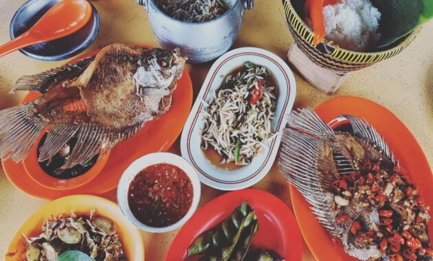 sempatkan mampir ke beberapa tempat makan ini jika lagi di cianjur bisa untuk keluarga besar