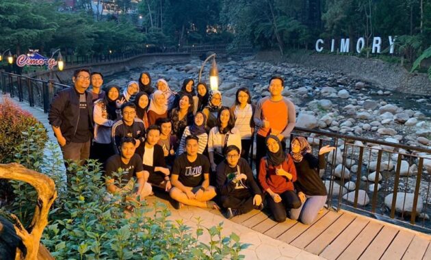 serunya plerisan bareng keluarga di cimory riverside, kepoin harga menunya dulu yuk!