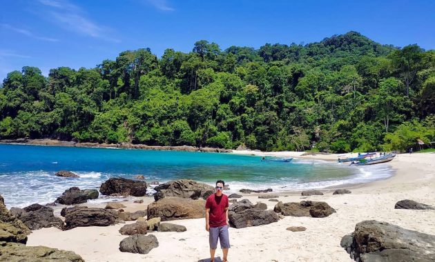 snorkeling di pantai green bay, Banyak Destinasi, Keindahan Potensi, Rute Menuju Lokasi, Jam Buka, Harga Tiket Masuk