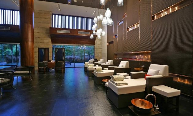 sofitel nusa dua bali, resort mewah bergaya perancis di tepi pantai lengkap dengan taman tropis
