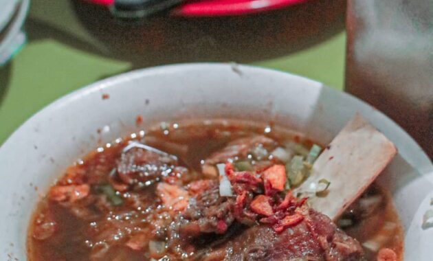 sop konro bca, kuliner dalam gang sempit paling laris di balikpapan