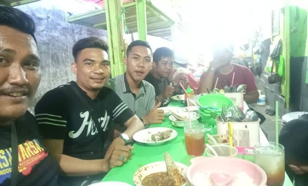 sop konro bca, kuliner dalam gang sempit paling laris di balikpapan