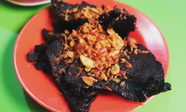 sop konro bca, kuliner dalam gang sempit paling laris di balikpapan
