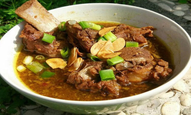 sop konro bca, kuliner dalam gang sempit paling laris di balikpapan