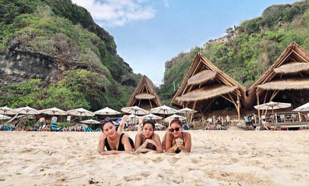 sunday beach club ungasan bali