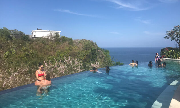 sunday beach club ungasan bali