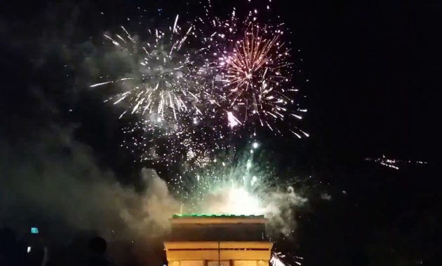 Tahun Baru di Jawa Timur? Kunjungi Perayaan Pesta Kembang Api di 6 Kota Ini