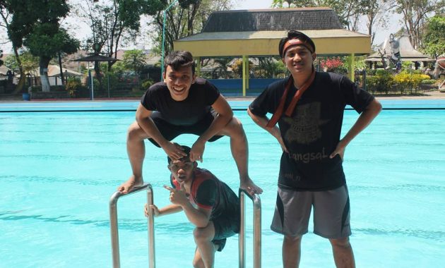 taman air pagora kediri, anak anak banyak yang suka kolam renangnya