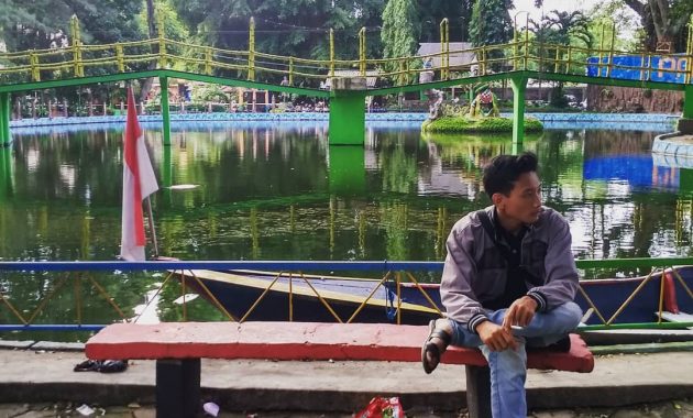 taman air pagora kediri, anak anak banyak yang suka kolam renangnya
