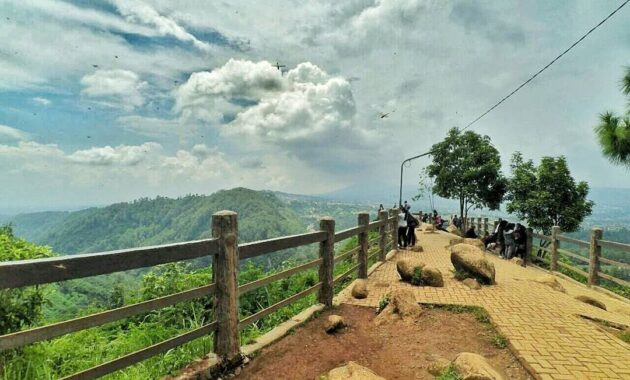 Taman Hutan Raya Ir H Djuanda Bandung
