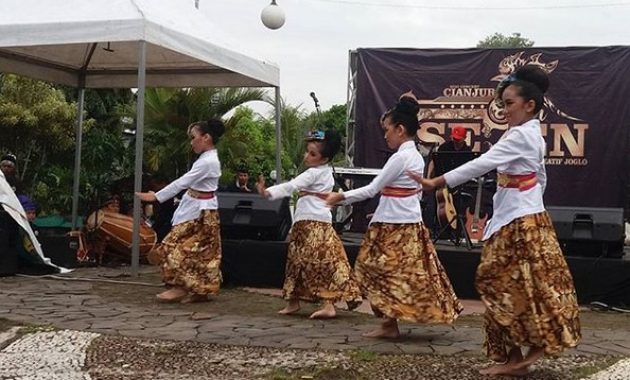 taman joglo cianjur, wisata keluarga menarik yang tak boleh terlewat