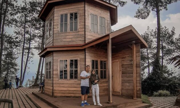 taman langit gunung banyak malang, sisi keindahan lain dari kota batu, Harga Tiket Masuk, Jalan Menuju Lokasi, Fasilitas, Spot Foto Instagramable, Pesona Taman Langit Batu