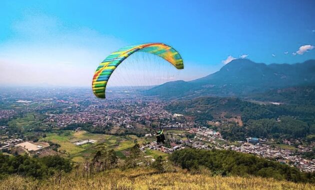 taman langit gunung banyak malang, sisi keindahan lain dari kota batu, Harga Tiket Masuk, Jalan Menuju Lokasi, Fasilitas, Spot Foto Instagramable, Pesona Taman Langit Batu