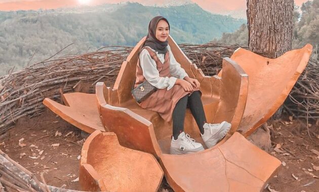 taman langit gunung banyak malang, sisi keindahan lain dari kota batu, Harga Tiket Masuk, Jalan Menuju Lokasi, Fasilitas, Spot Foto Instagramable, Pesona Taman Langit Batu