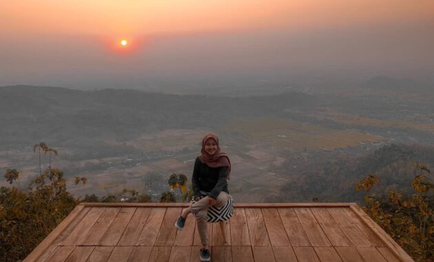 Tempat Wisata Watu Amben