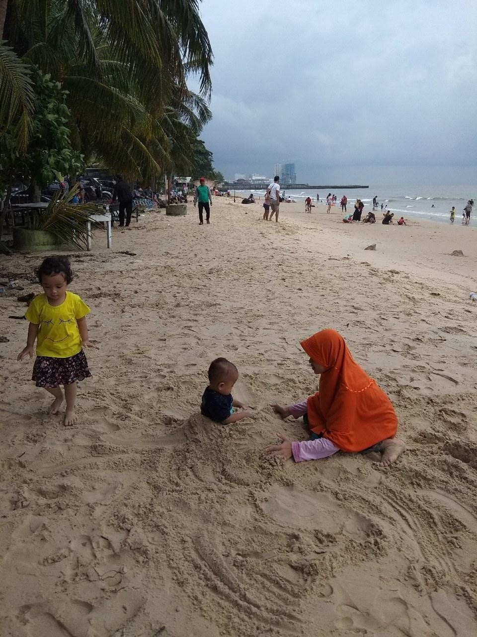 terbuai indahnya wisata di balikpapan yang bikin malas pulang, Kebun Raya Balikpapan, Wanawisata KM 10, Batu Dinding, Pantai Kemala