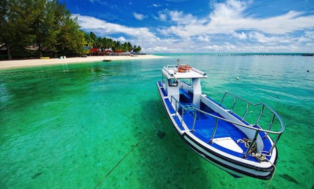 tertarik jelajah derawan dengan cara backpacking? tips ini wajib diikuti!