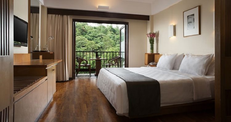 hotel dengan kolam renang di bandung, hotel di bandung, hotel terbaik di bandung, hotel terlengkap di bandung, hotel termewah di bandung, hotel ternyaman di bandung, the best! 8 hotel di bandung: terbaik, ternyaman buat staycation