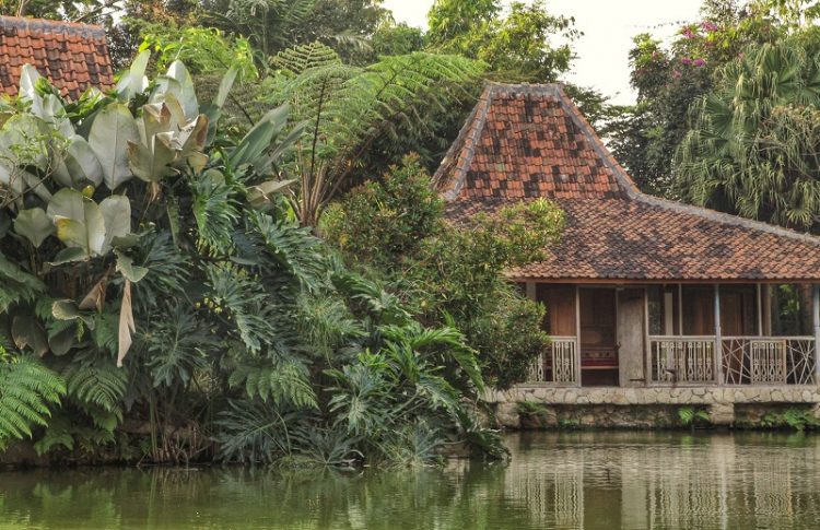 hotel dengan kolam renang di bandung, hotel di bandung, hotel terbaik di bandung, hotel terlengkap di bandung, hotel termewah di bandung, hotel ternyaman di bandung, the best! 8 hotel di bandung: terbaik, ternyaman buat staycation