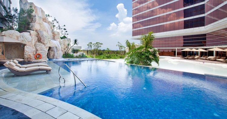hotel dengan kolam renang di bandung, hotel di bandung, hotel terbaik di bandung, hotel terlengkap di bandung, hotel termewah di bandung, hotel ternyaman di bandung, the best! 8 hotel di bandung: terbaik, ternyaman buat staycation