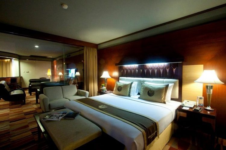 hotel dengan kolam renang di bandung, hotel di bandung, hotel terbaik di bandung, hotel terlengkap di bandung, hotel termewah di bandung, hotel ternyaman di bandung, the best! 8 hotel di bandung: terbaik, ternyaman buat staycation