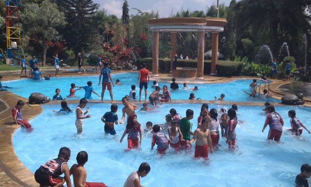 the fountain water park, taman rekreasi air di semarang yang seru banget, Harga Tiket Masuk, Jalan Menuju Lokasi, Fasilitas, Tentang Fountain Waterpark, Pesona Fountain Waterpark