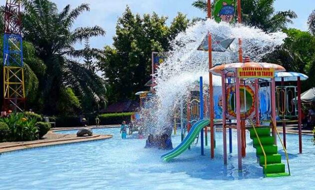 the fountain water park, taman rekreasi air di semarang yang seru banget, Harga Tiket Masuk, Jalan Menuju Lokasi, Fasilitas, Tentang Fountain Waterpark, Pesona Fountain Waterpark