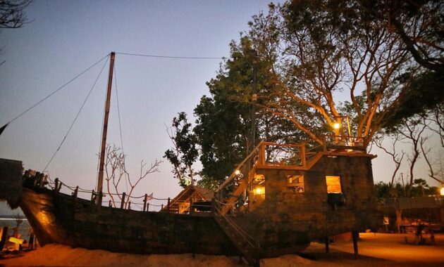 the pirates bay nusa dua bali, Daya Tarik , Harga Menu Makanan , Buka Jam Berapa, Tips dan Saran , Wisata Terdekat