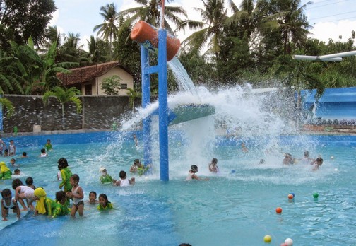 fasilitas tirta tamansari, keseruan tirta tamansari, lokasi tirta tamansari, permainan tirta tamansari, rute lokasi tirta tamansari, tirta tamansari, tirta tamansari bantul, tirta tamansari jogja, tirta tamansari waterbyur, wahana tirta tamansari, tirta tamansari waterbyur, wisata air penuh keceriaan di bantul