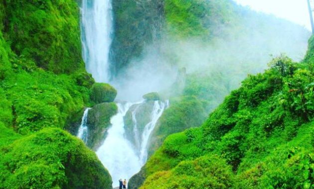 top 10+ air terjun cantik di sekitaran bandung paling mempesona dan mana yang masih tersembunyi?