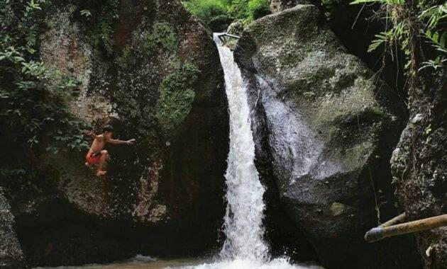 top 10+ air terjun cantik di sekitaran bandung paling mempesona dan mana yang masih tersembunyi?