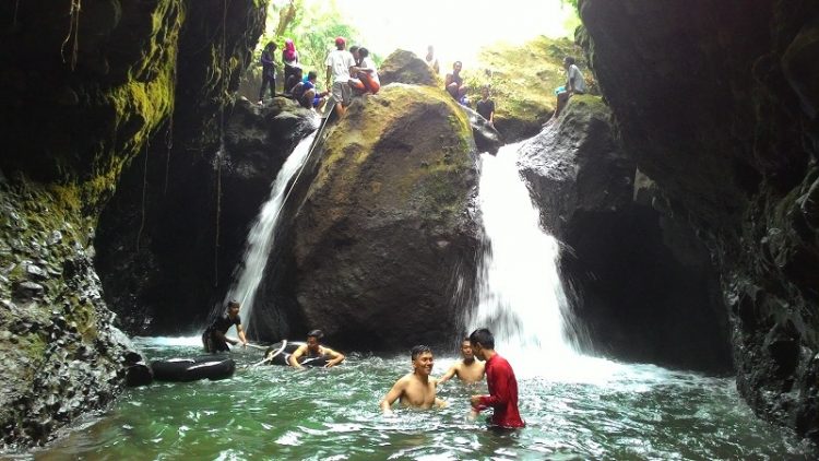air terjun brebes, air terjun di brebes, air terjun terbaik di brebes, curug brebes, curug di brebes, objek wisata alam di brebes, wisata alam brebes, wisata brebes, top 10+ air terjun di brebes terbaru & terhits, review lokasi, tiket, fasilitas dll