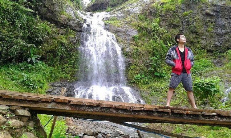 air terjun brebes, air terjun di brebes, air terjun terbaik di brebes, curug brebes, curug di brebes, objek wisata alam di brebes, wisata alam brebes, wisata brebes, top 10+ air terjun di brebes terbaru & terhits, review lokasi, tiket, fasilitas dll
