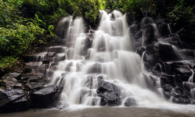 top 10+ air terjun di gianyar yang wajib banget buat kamu jejaki, termasuk tegenungan dan kanto lampo