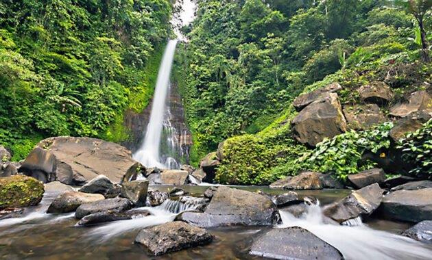top 10+ air terjun di gianyar yang wajib banget buat kamu jejaki, termasuk tegenungan dan kanto lampo
