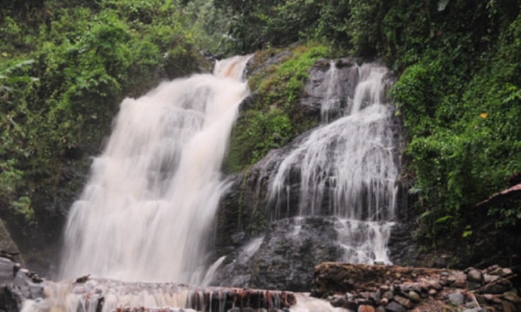 air terjun di karawang, curug cigentis, curug di karawang, curug karawang, rekreasi air terjun di karawang, wisata air terjun di karawang, wisata alam di karawang, wisata curug di karawang, top 10+ curug di karawang terbaik & terhits, air terjun paling indah memukau!