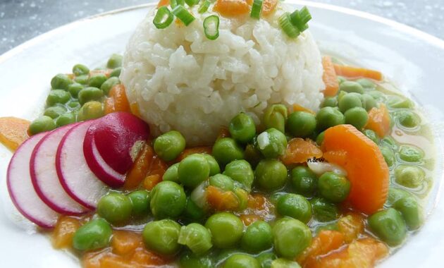 top 10+ daftar makanan khas negara hungaria yang enak, termasuk gelarto rosa dan somloi galuska