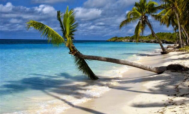 top 10+ daftar nama pantai indah di wilayah sulawesi selatan yang terkenal dan wajib dikunjungi