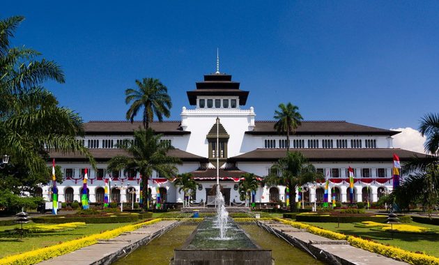 top 10+ daftar paket tour and travel di bandung, pas untuk liburan mendatang