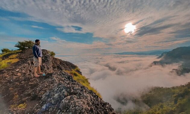 top 10+ daftar pilihan gunung daerah semarang yang diburu para pecinta alam untuk hiking