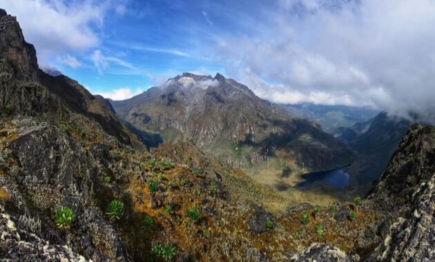 top 10+ daftar pilihan gunung di afrika, yang sangat indah dan favorit para pendaki seluruh dunia