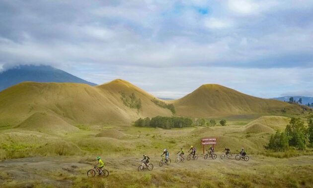 top 10+ daftar pilihan gunung di daerah banyuwangi dengan pesona indahnya yang bikin kalian betah